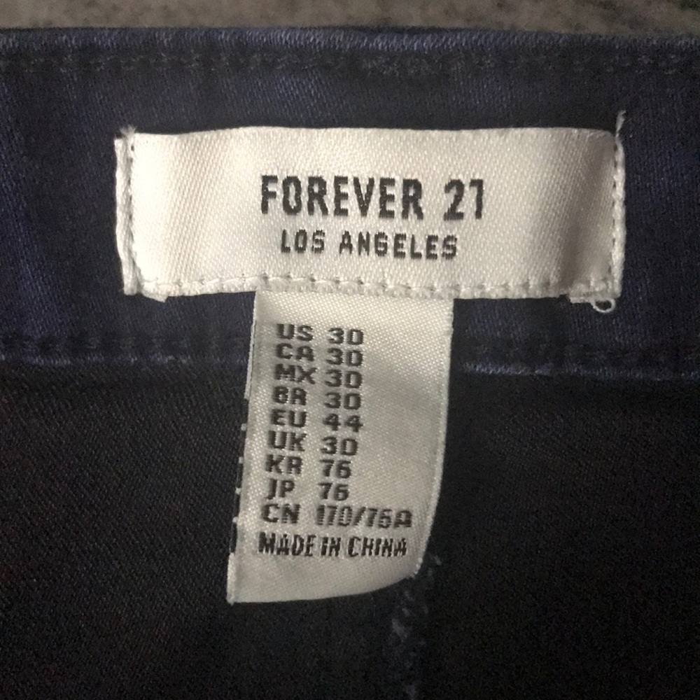 Shorts - Picture 4 of 4